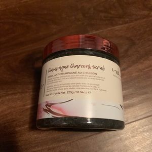 Manna Kadar Champagne Charcoal Scrub FabFitFun